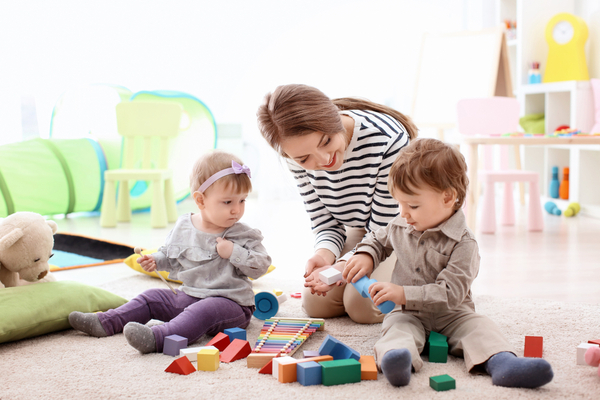 Coronavirus (COVID-19) et reconfinement : actualisation des consignes pour l’accueil du jeune enfant