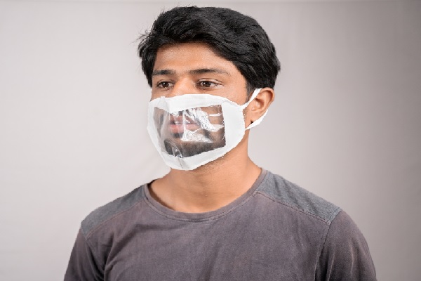Coronavirus (COVID-19) : des masques transparents pour les crèches