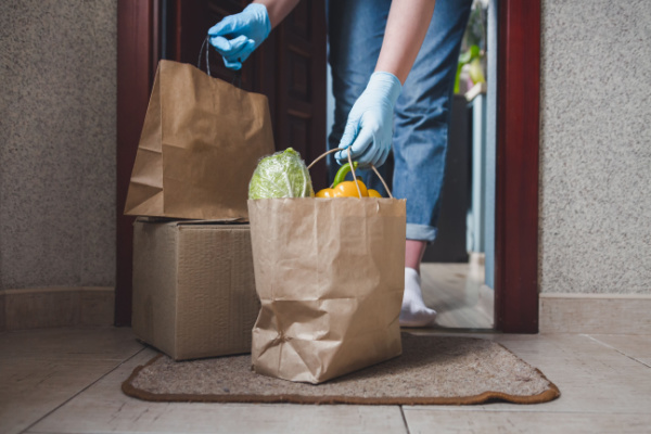 Livraison de repas à domicile = crédit d’impôt ?