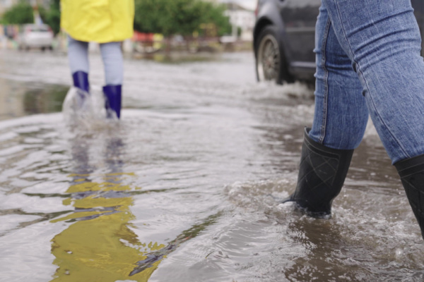 Inondations : le recours à l’activité partielle est possible !