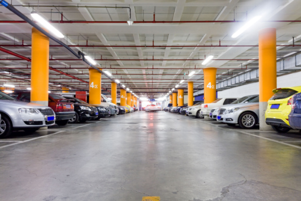 Taxe annuelle sur les surfaces de stationnement : pour quels parkings ?