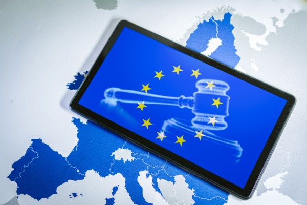 Loi d’adaptation au droit européen : du nouveau pour le registre des bénéficiaires effectifs